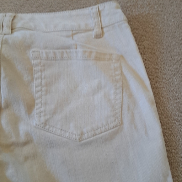 Liz Claiborne Wide Leg Jeans Women's Size 10 Cream Denim Cropped Capri Pant - Picture 9 of 10